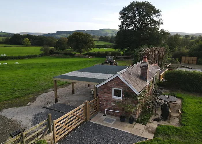 Secluded Country Cabin With Spectacular Views & Private Hot Tub